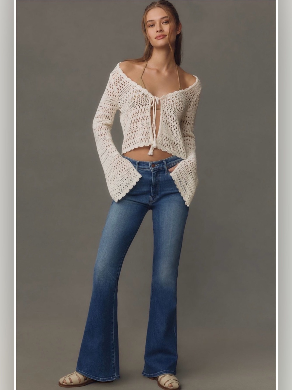 MOTHER The Weekender Mid-Rise
Flare Jeans